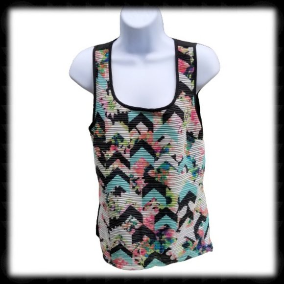 Three Pink Hearts Accordion Floral Top Scooped Neck Sleeveless Small - Picture 8 of 10
